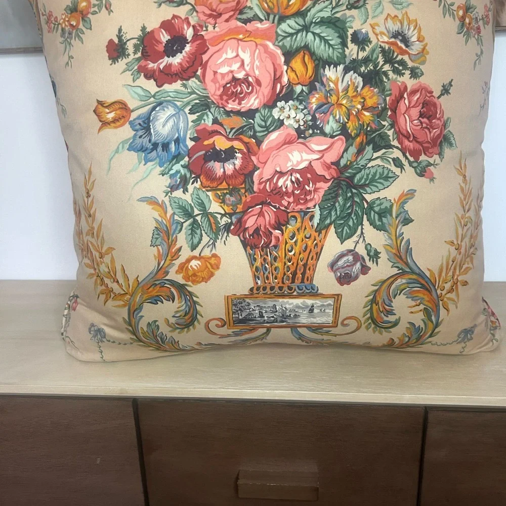 Vintage Lee Jofa pillow 23x23 feather insert